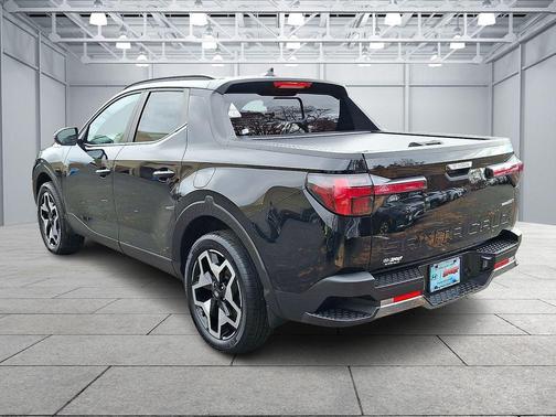 Phantom Black 2024 Hyundai SANTA CRUZ Limited