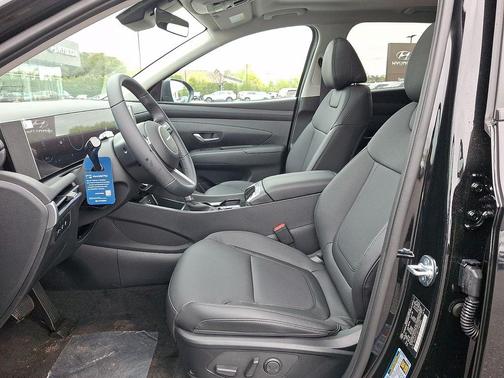 Phantom Black 2026 Hyundai TUCSON SEL Premium