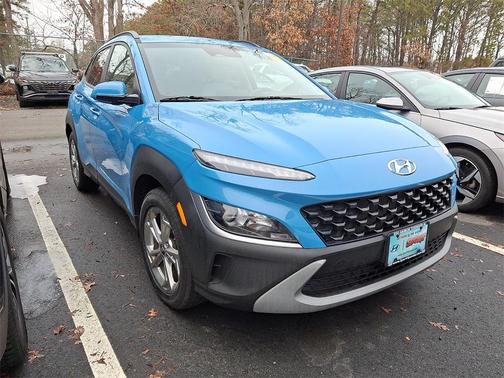 2022 Hyundai KONA SEL