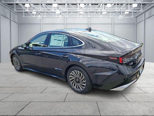 Carbon Blue 2026 Hyundai SONATA Hybrid Limited