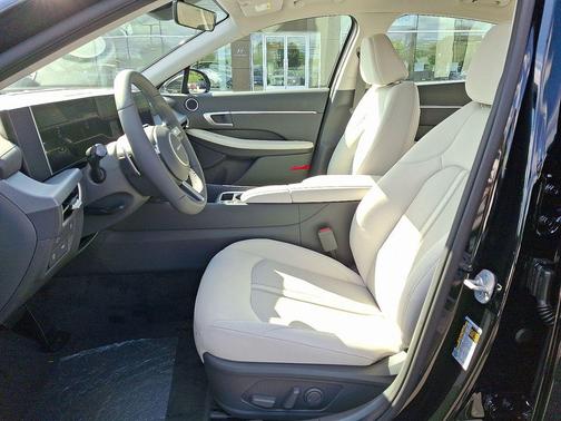 2026 Hyundai SONATA SEL