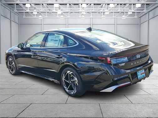 2026 Hyundai SONATA SEL