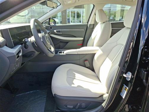 2026 Hyundai SONATA SEL