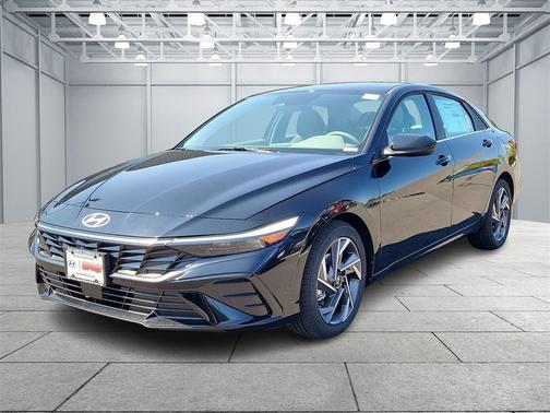2025 Hyundai ELANTRA SEL