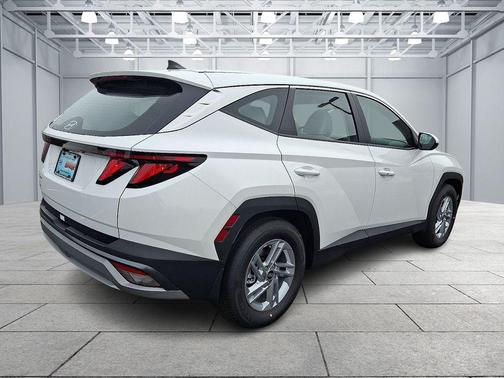 Serenity White Pearl 2026 Hyundai TUCSON SE