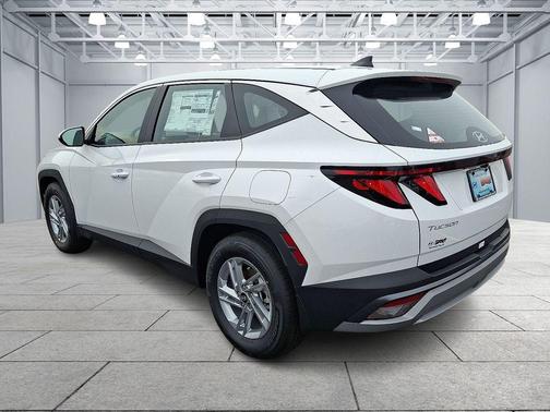 Serenity White Pearl 2026 Hyundai TUCSON SE