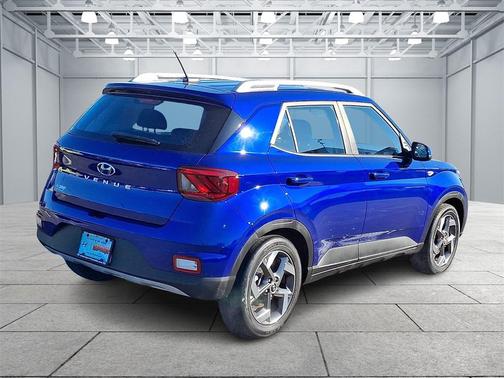 2023 Hyundai VENUE SEL