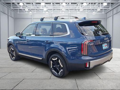 Midnight Lake Blue 2023 Kia Telluride EX