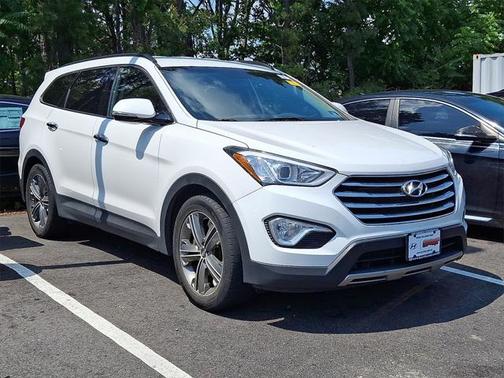 2016 Hyundai SANTA FE SE