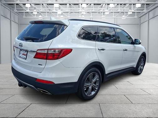 2016 Hyundai SANTA FE SE