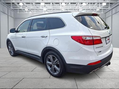2016 Hyundai SANTA FE SE