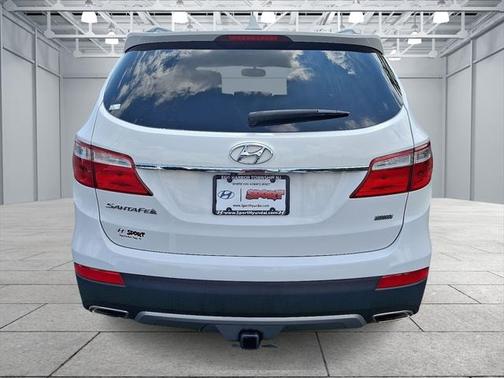 2016 Hyundai SANTA FE SE