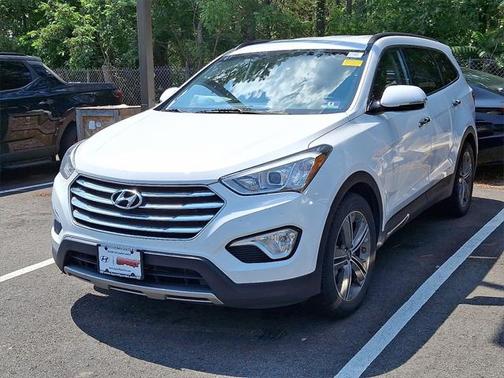 2016 Hyundai SANTA FE SE