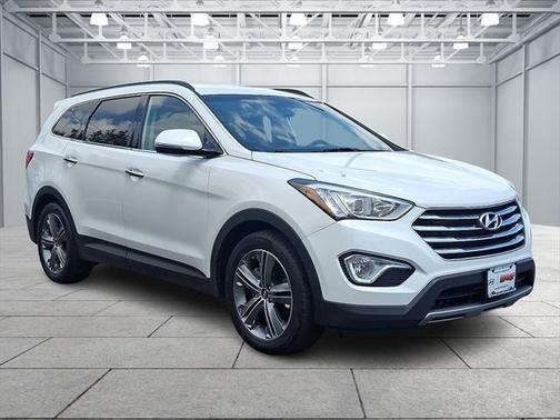 2016 Hyundai SANTA FE SE