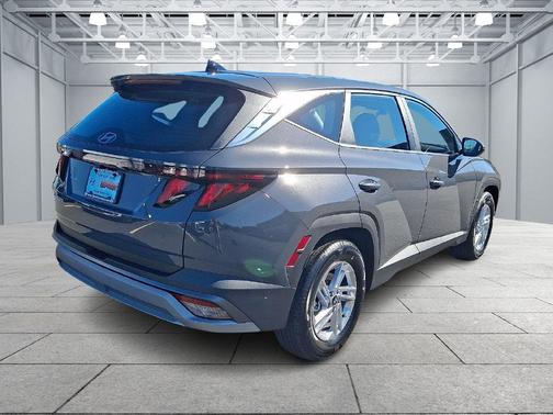 Ecotronic Gray 2026 Hyundai TUCSON SE
