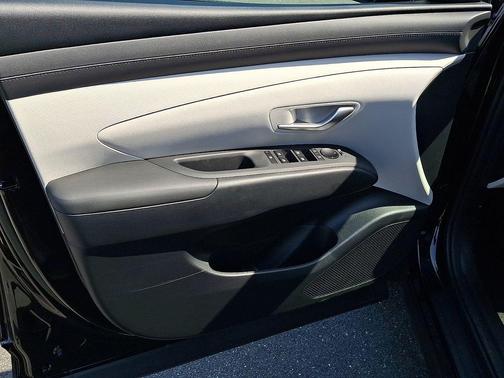 Phantom Black 2026 Hyundai TUCSON SEL