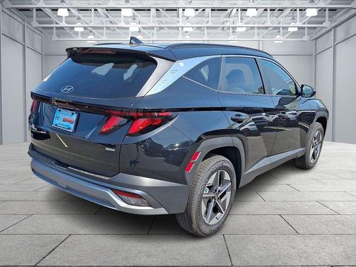 Phantom Black 2026 Hyundai TUCSON SEL