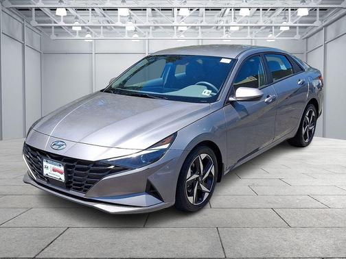 Fluid Metal 2023 Hyundai ELANTRA SEL