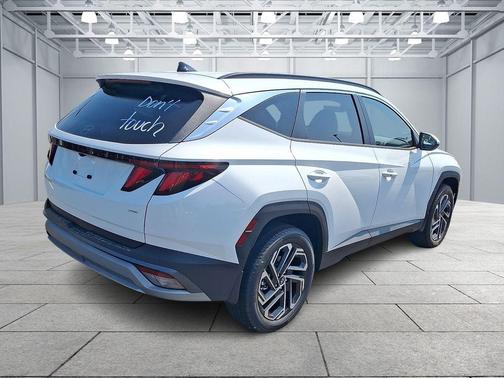 Serenity White Pearl 2026 Hyundai TUCSON SEL Plus