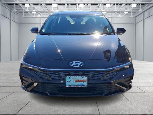 Abyss Black 2026 Hyundai ELANTRA SE