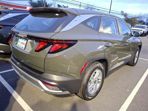 2026 Hyundai TUCSON SE