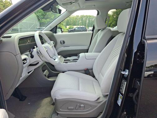 Abyss Black Pearl 2027 Hyundai SANTA FE HEV SEL Premium