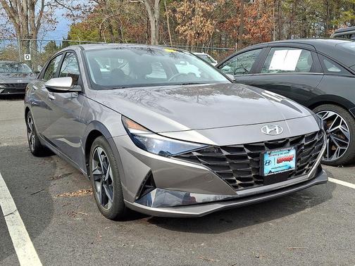 2023 Hyundai ELANTRA Limited