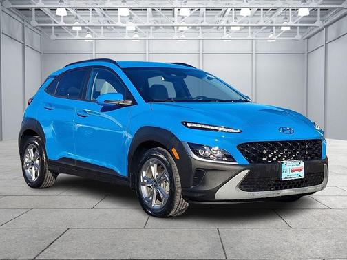 2022 Hyundai KONA SEL