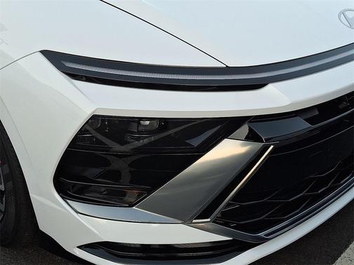 2026 Hyundai SONATA Hybrid SE