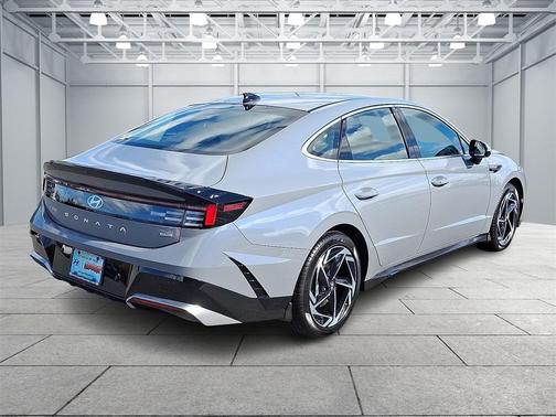 2026 Hyundai SONATA SEL