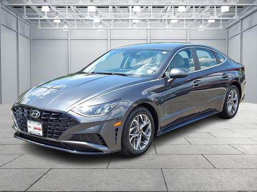 2022 Hyundai SONATA SEL