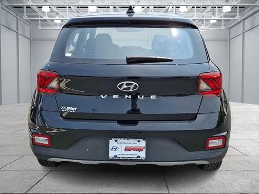 2022 Hyundai VENUE SE
