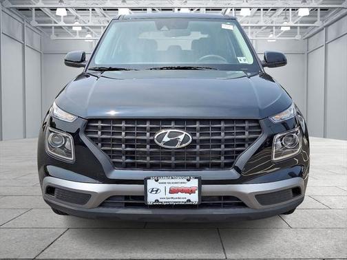 2022 Hyundai VENUE SE
