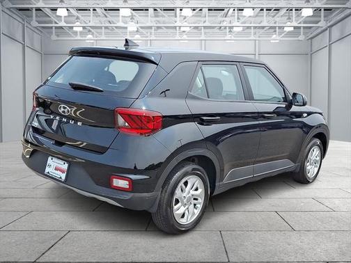 2022 Hyundai VENUE SE