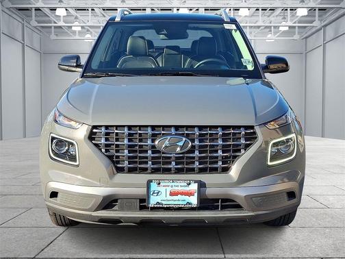 2022 Hyundai VENUE Limited