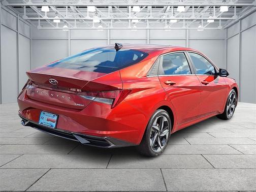 2022 Hyundai ELANTRA Limited