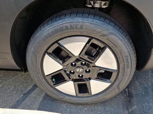 Phantom Black 2026 Hyundai SANTA FE SE