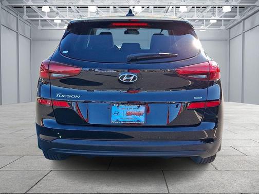 Black Noir Pearl 2019 Hyundai TUCSON SE