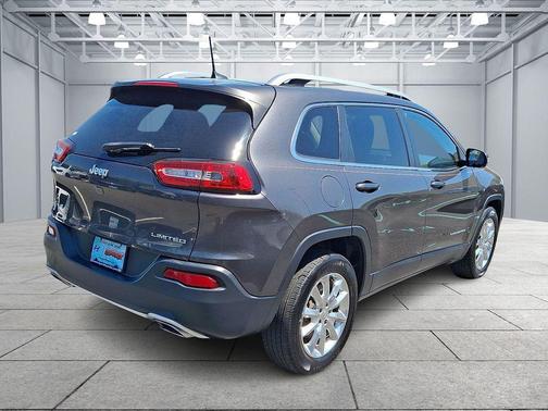 Granite Crystal Metallic Clearcoat 2017 Jeep Cherokee Limited