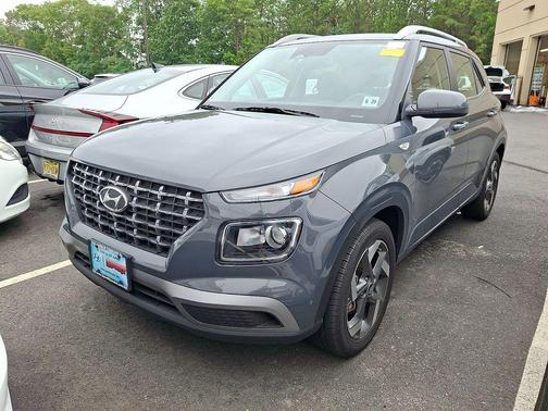 Ecotronic Gray 2024 Hyundai VENUE SEL