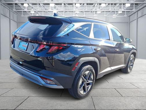 Phantom Black 2026 Hyundai TUCSON SEL