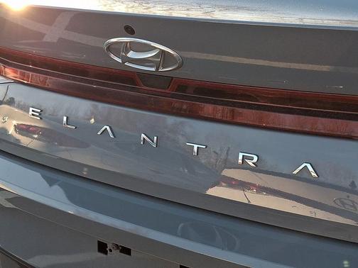 Electric Shadow 2021 Hyundai ELANTRA SE