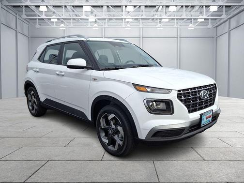 Lunar White 2026 Hyundai VENUE SEL SUV