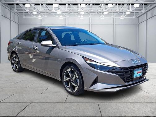 Fluid Metal 2023 Hyundai ELANTRA SEL