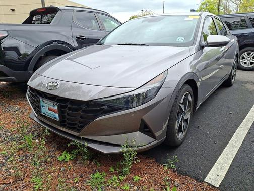 Fluid Metal 2023 Hyundai ELANTRA SEL