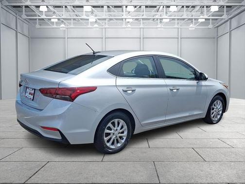 2022 Hyundai Accent SEL