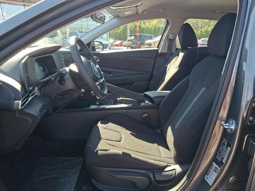 Amazon Gray 2026 Hyundai ELANTRA SE
