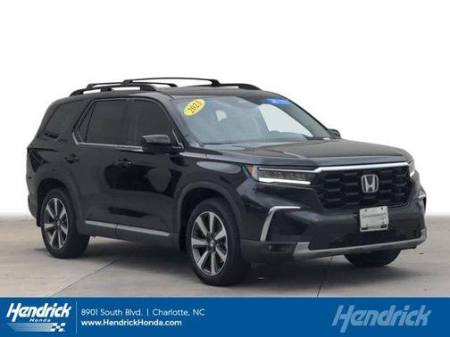 2023 Honda Pilot Touring 8-Passenger