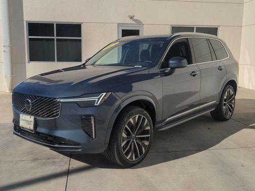 2025 Volvo XC90 B6 Plus 7-Seater