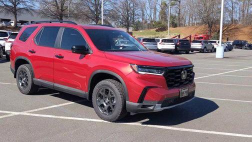 2025 Honda Pilot Touring 8-Passenger